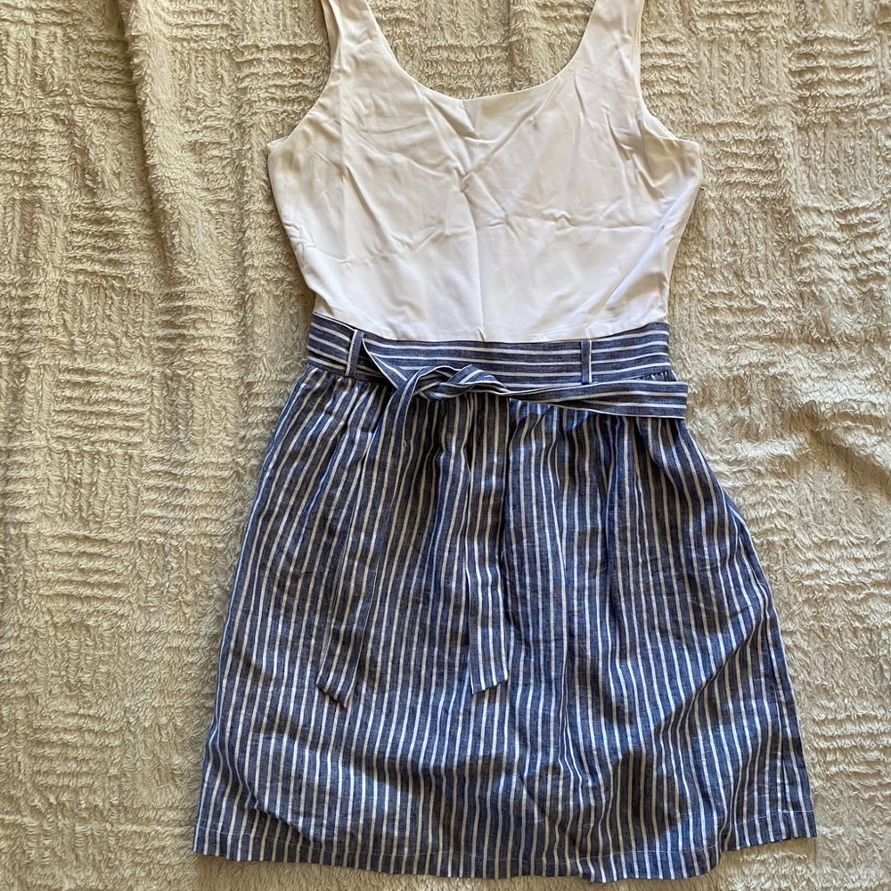 J. McLaughlin Size Large white with blue vertical stripes Dress